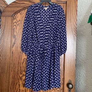 Rebecca Taylor beautiful v neck right at waist dress. Size 8.